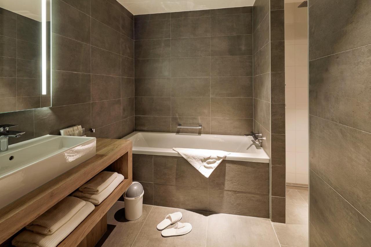 Van Der Valk Hotel Бреда Экстерьер фото